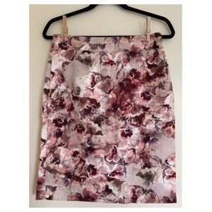 Ann Taylor Pink Floral Textured Pencil Skirt | 2